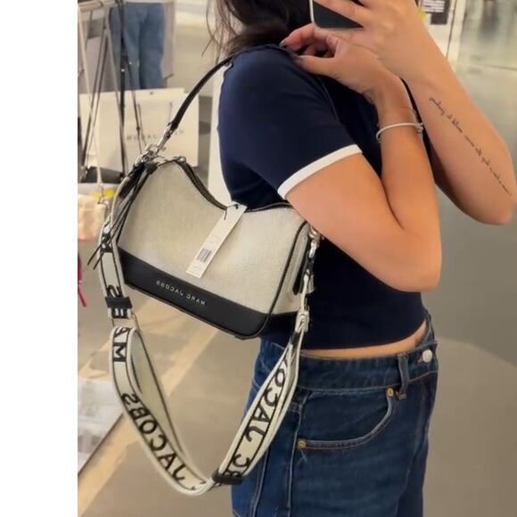 Marc Jacobs Black and Cream Shoulder Bag - Picture 8 of 8